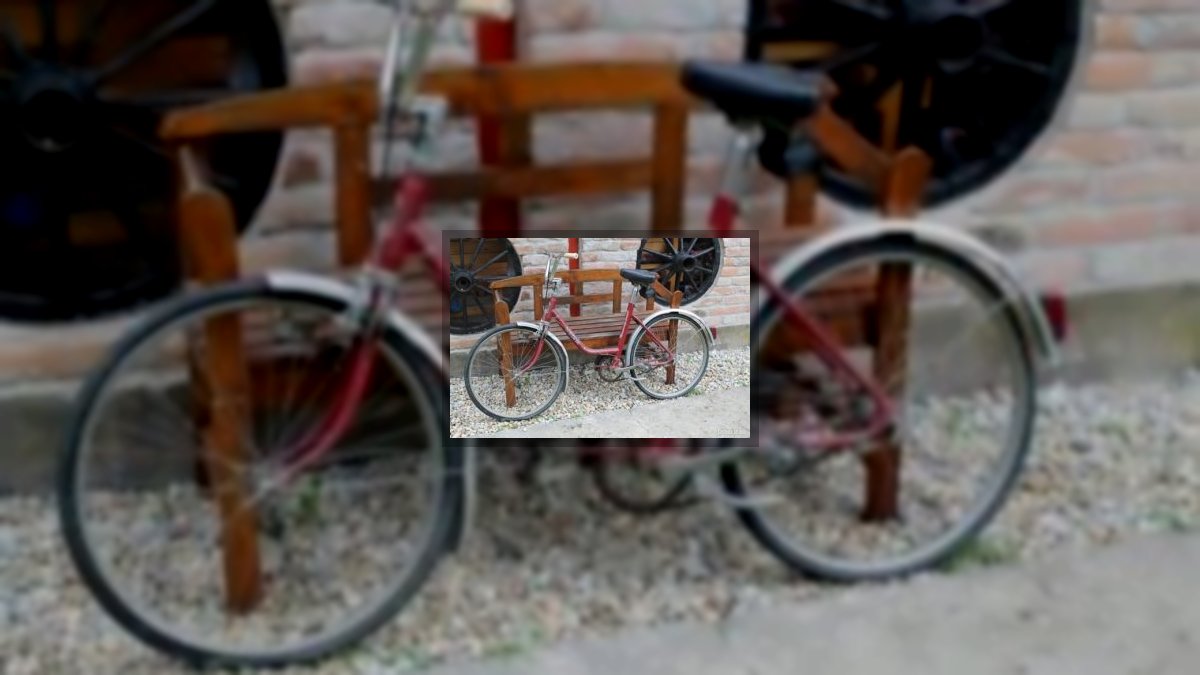 Garami Nelli: Hogyan (nem) tanultam meg biciklizni című novella illusztrációja a Múzsák Könyvtárában.