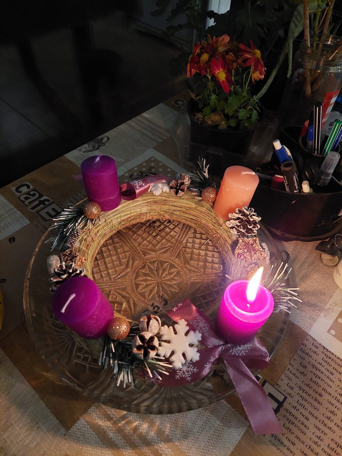 Petres Katalin: Advent felé című vers illusztrációja a Múzsák Könyvtárában