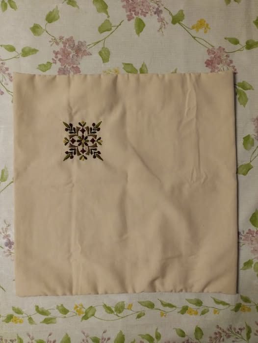 Szabó Szabina: Hímzés című vers illusztrációja a Múzsák Könyvtárában