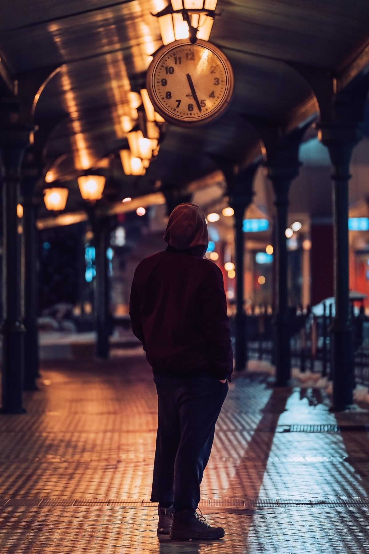 Híres B Ede: Ahol a titkok a felszínen lebegnek című novella illusztrációja a Múzsák Könyvtárában