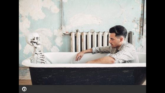 Tasi83: UTOLSÓ LEHETŐSÉG című novella illusztrációja a Múzsák Könyvtárában.