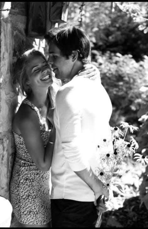 Gyólay Karolina: Csillogó szemedben című vers illusztrációja a Múzsák Könyvtárában