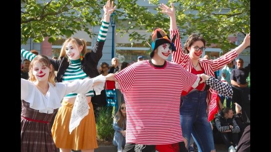 Tasi83: AZ IGAZMONDÓ MESÉJE című novella illusztrációja a Múzsák Könyvtárában.