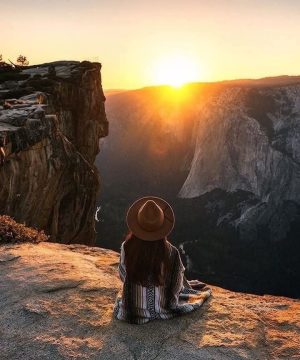 Vasasné Koszla Beáta: A semmi közepén című vers illusztrációja a Múzsák Könyvtárában