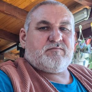 Rozsonci János szerző profilképe a Múzsák Könyvtárában