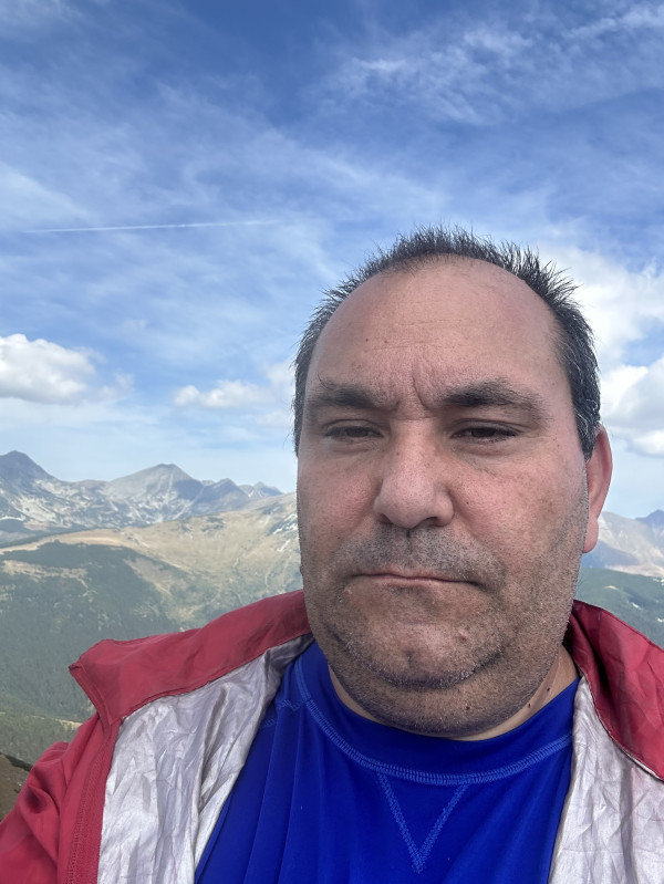 Pálfi István János szerző profilképe a Múzsák Könyvtárában