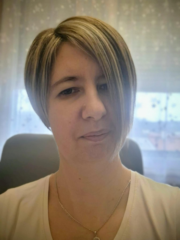 Rencsy Diamond szerző profilképe a Múzsák Könyvtárában